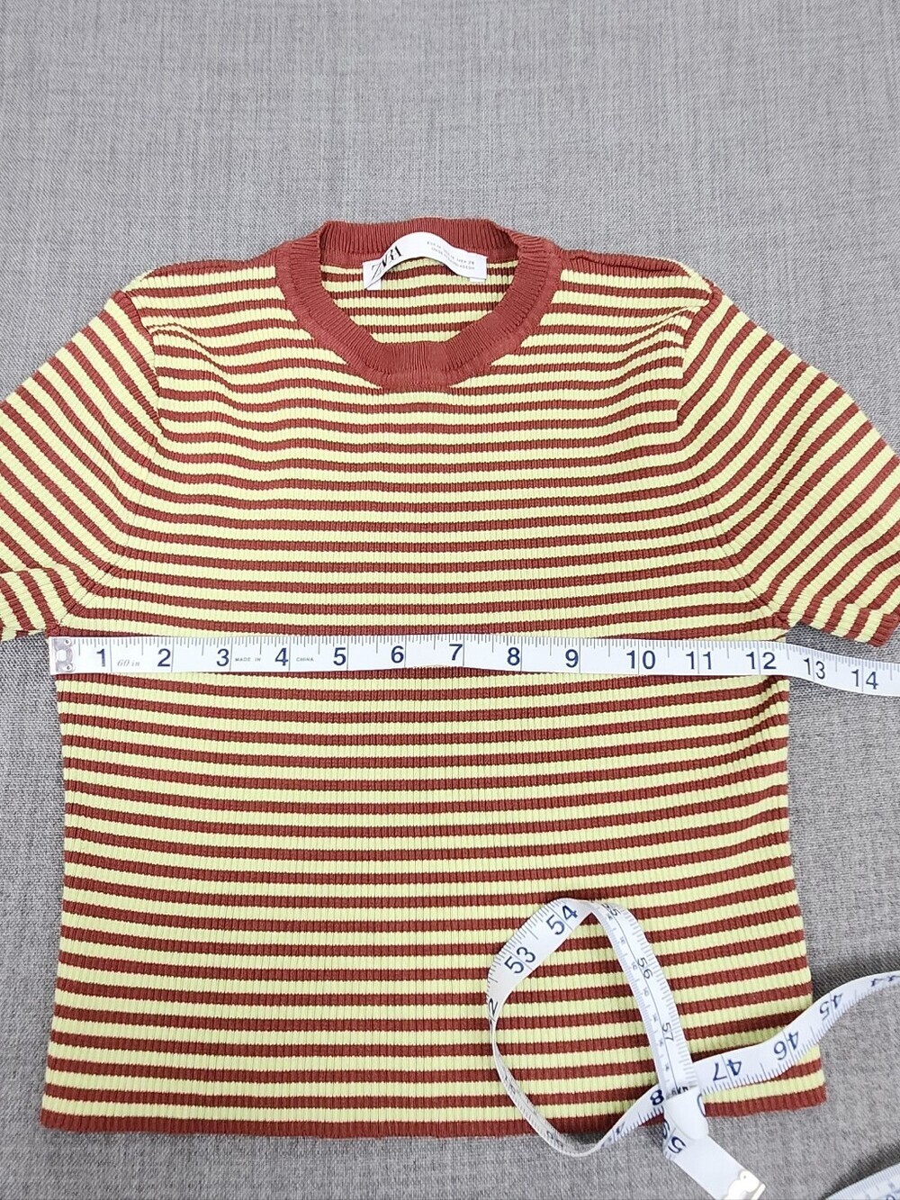 Zara Short Sleeve Striped Stretch Brown Cropped Style Top. Medium - Picture 6 of 7
